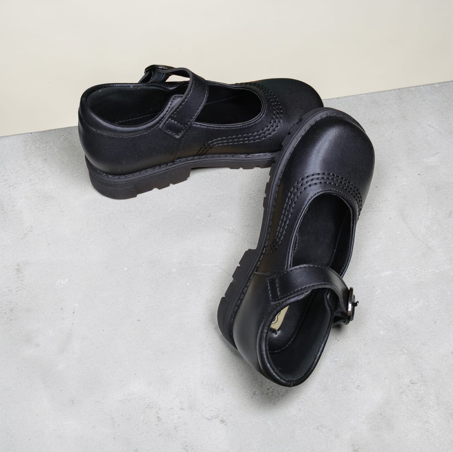 Conoli Dotted Leather Girls School Shoes with Fastener kids